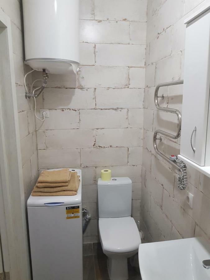 Silver Star Apartment 40M Uzhhorod Bagian luar foto